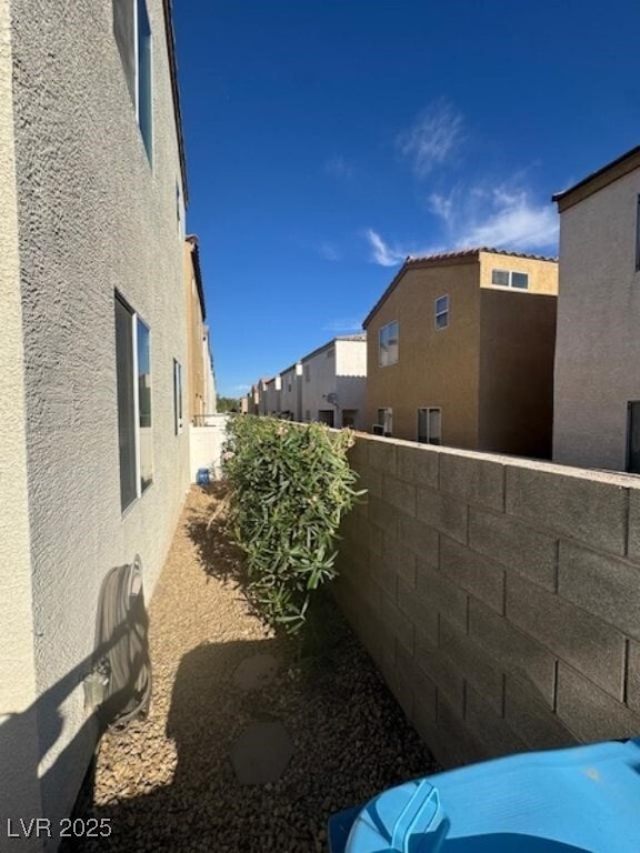 Building Photo - 1306 Willow Village Ave
