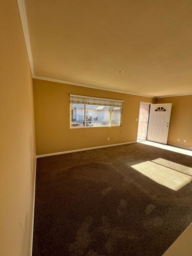 Building Photo - 414 21st St