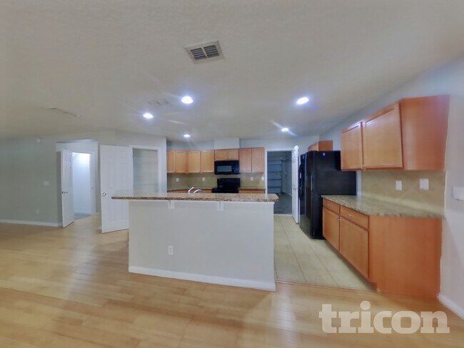 Building Photo - 11982 Alexandra Dr