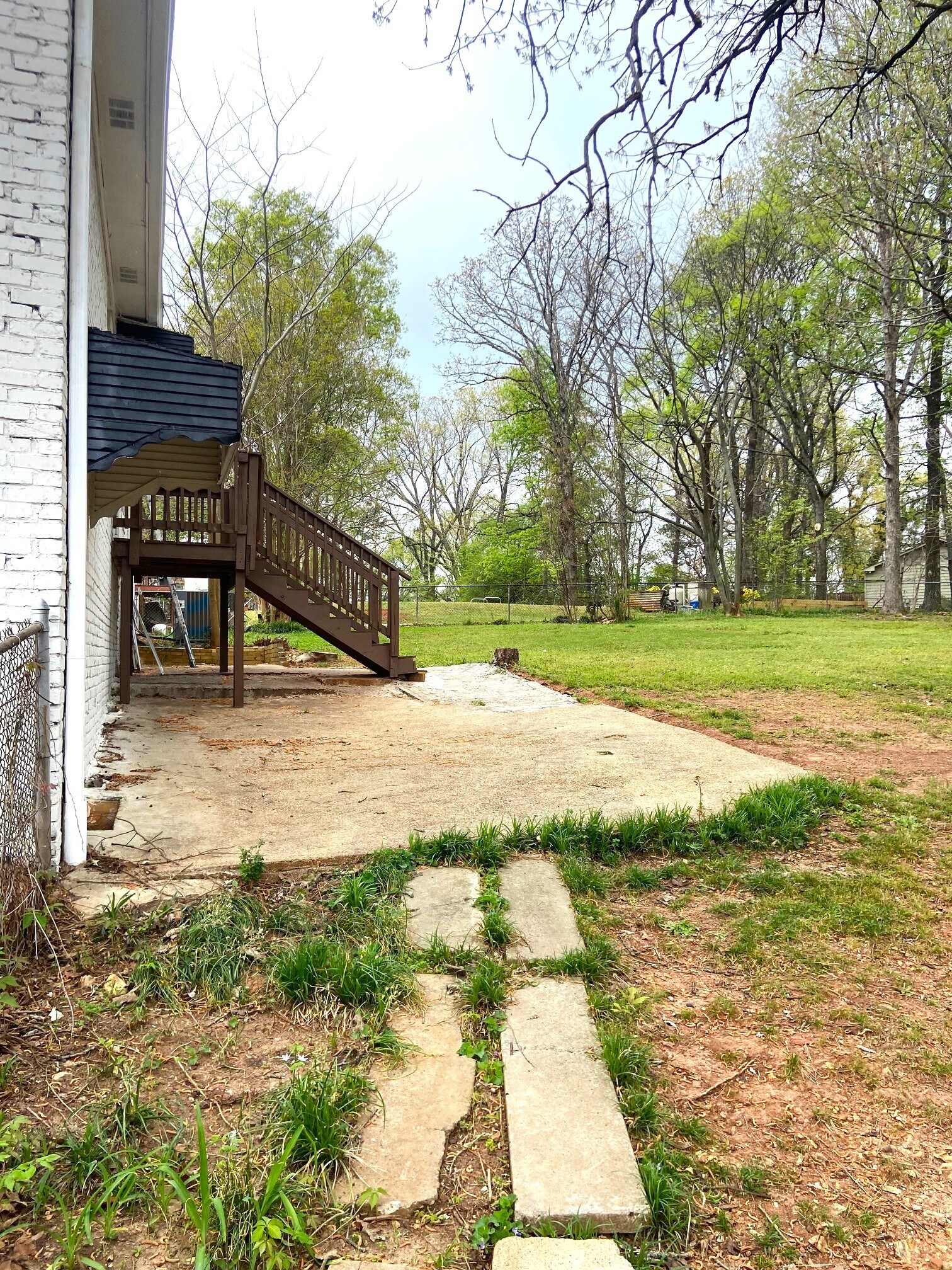 Building Photo - 1826 Eastridge Dr