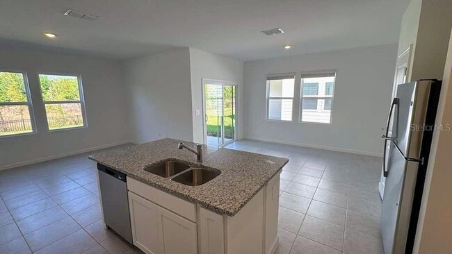 Building Photo - 2554 Grey Hawk Dr