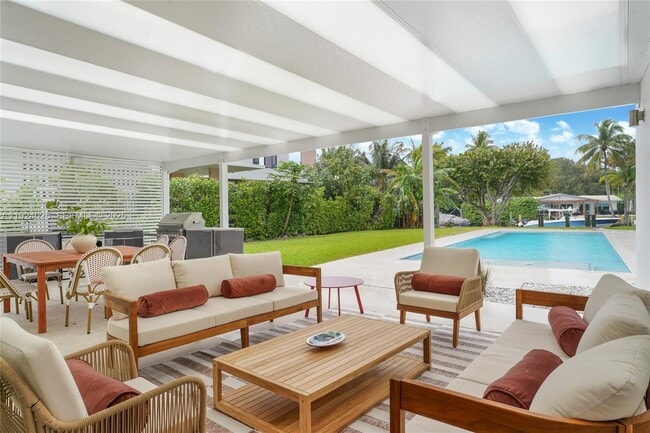 Primary Photo - 801 NE 76th St