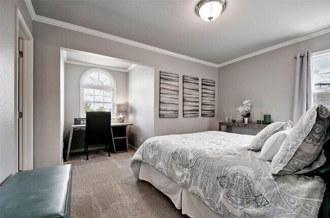 Building Photo - 7 S Prairie Dunes Dr