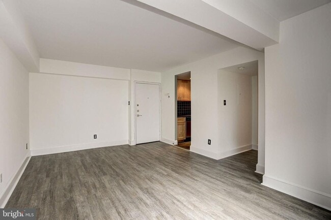 Building Photo - Dupont Circle!!// Professionally Managed// 1 Bedroom 1 Bathroom Condo
