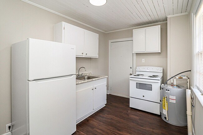 Building Photo - New Bern 505