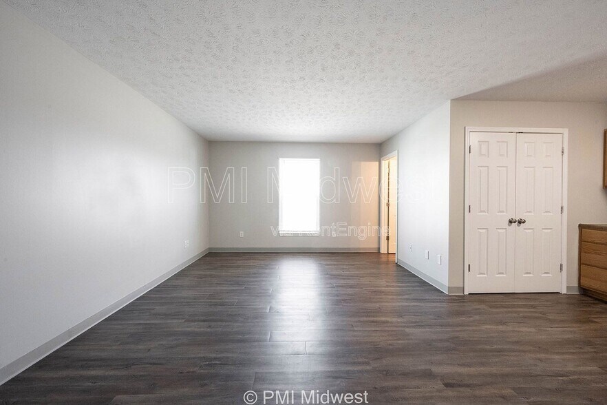 Building Photo - 1702 W Michigan St