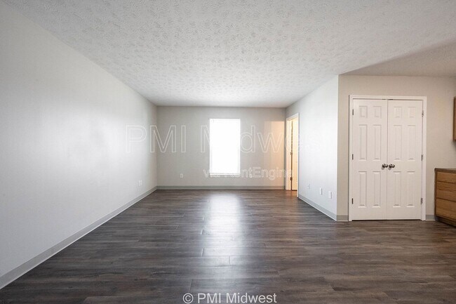 Building Photo - 1702 W Michigan St