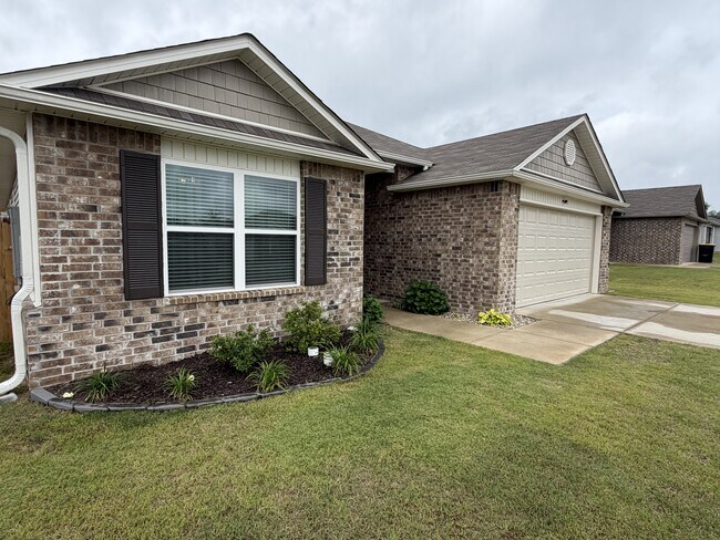 Building Photo - 35 Kinley Brk Ln