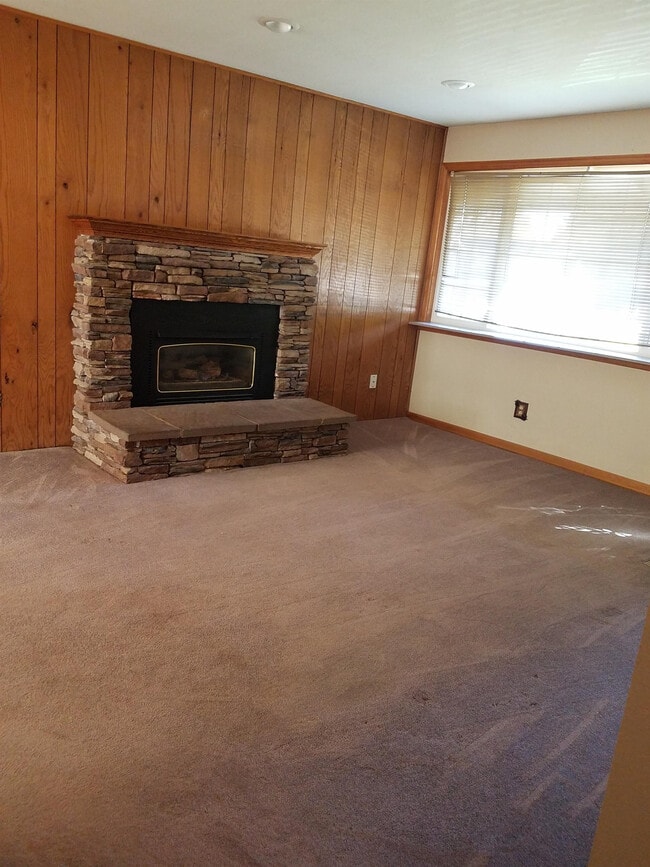 Building Photo - 4328 Gary St