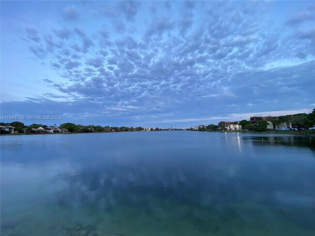 Building Photo - 443 NE 195th St