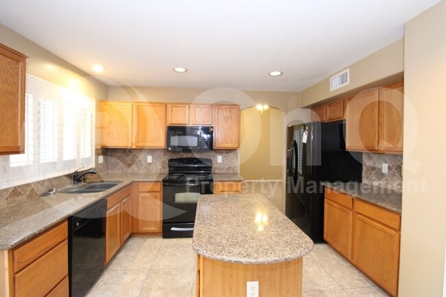Primary Photo - 5326 W Taro Ln