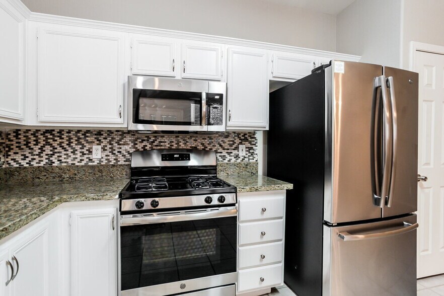 Building Photo - 6813 Tartarus St