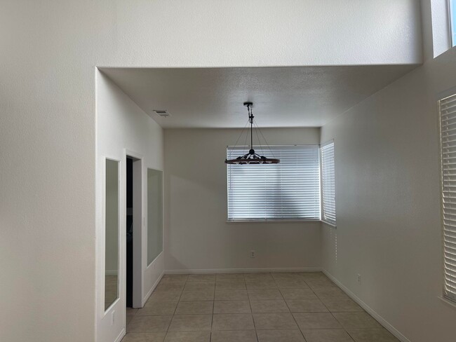 Building Photo - SUMMERLIN HOME WITH 5 BEDROOMS (INCLUDE SO...