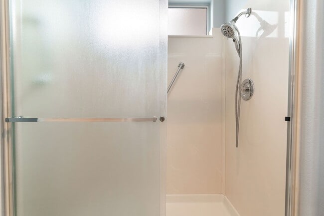 Building Photo - Sun City Summerlin 2 bedroom and 2 bathroom in a  55 and older Neighborhood