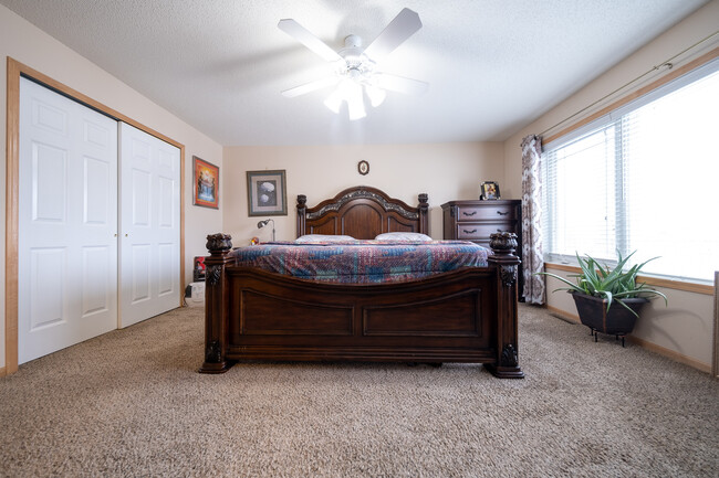 Building Photo - 5157 Yuma Ln N