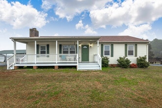 Building Photo - 3012 Fielding Rd