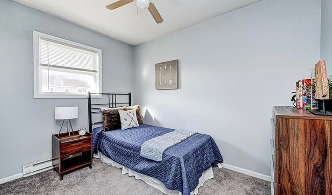 Building Photo - Fountain Square Townhomes