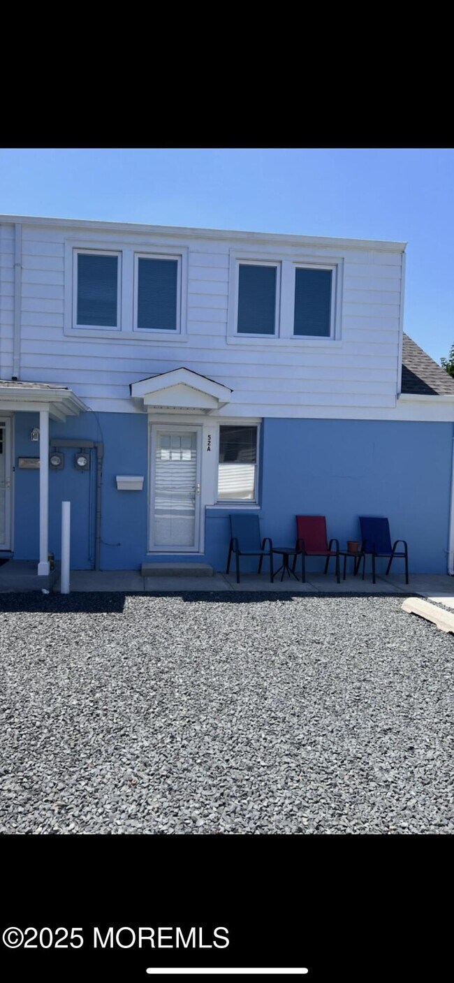 Building Photo - 52 Dunbar Ave