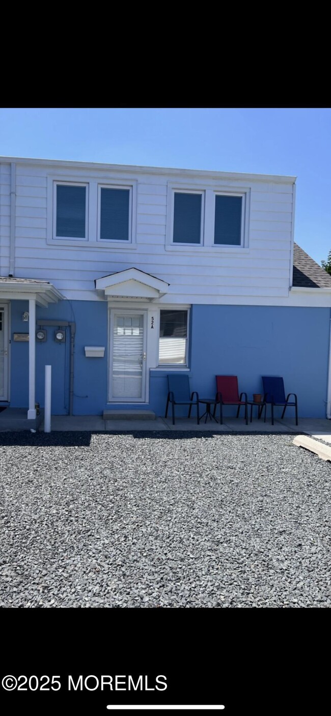 Primary Photo - 52 Dunbar Ave