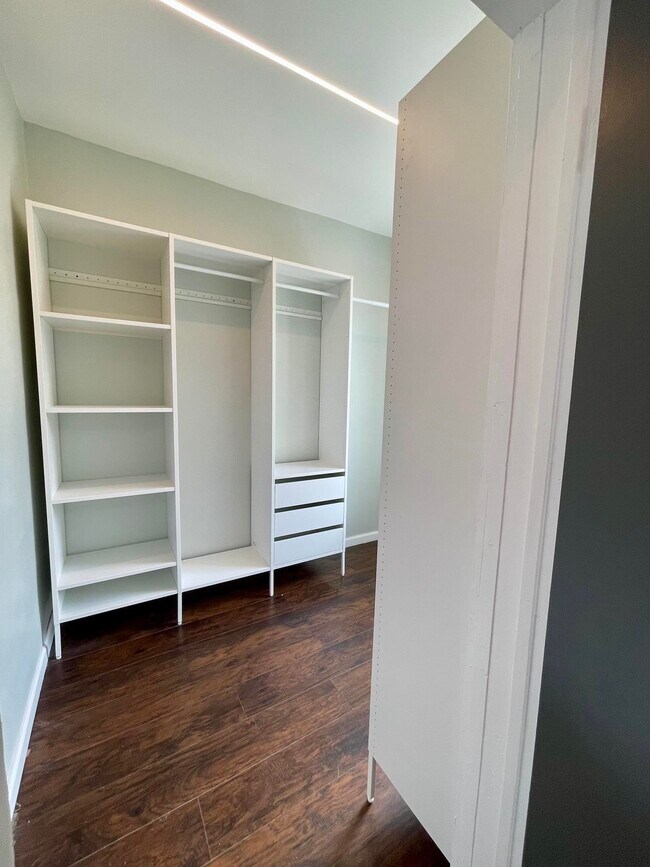 Building Photo - 298 New York Ave