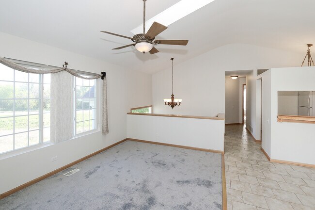Building Photo - 2232 Dawson Ln