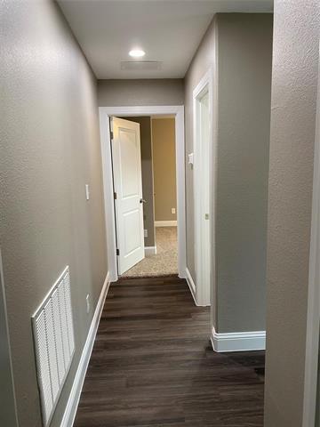 Building Photo - 422 W Coffin St