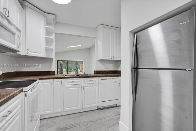 Building Photo - 3821 Arelia Dr
