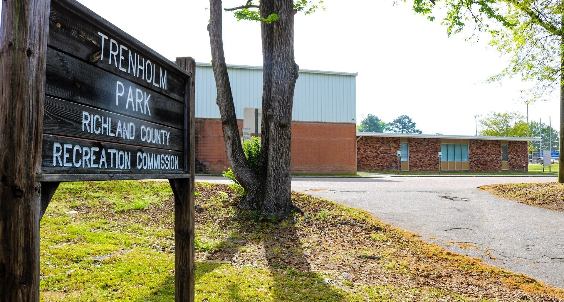 Building Photo - 231 Merry Oak Ln