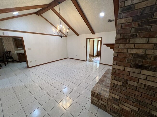 Building Photo - Spacious 4BR Brick Home with Office, Fireplace & Fenced Yard in Parkwood Terrace
