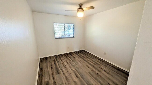 Building Photo - 6973 Madonna Pl