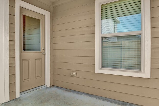 Building Photo - 18411 Cobalt Cove Ln
