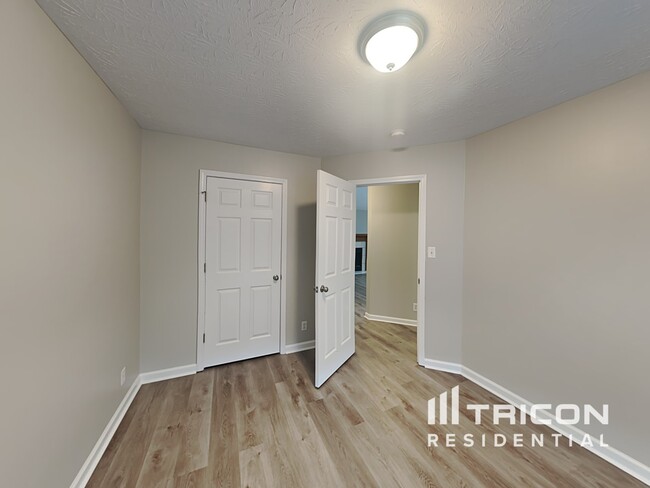 Building Photo - 1429 Cedar Springs Cir