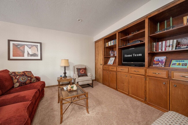 Building Photo - 47 Valle Grande Trail N