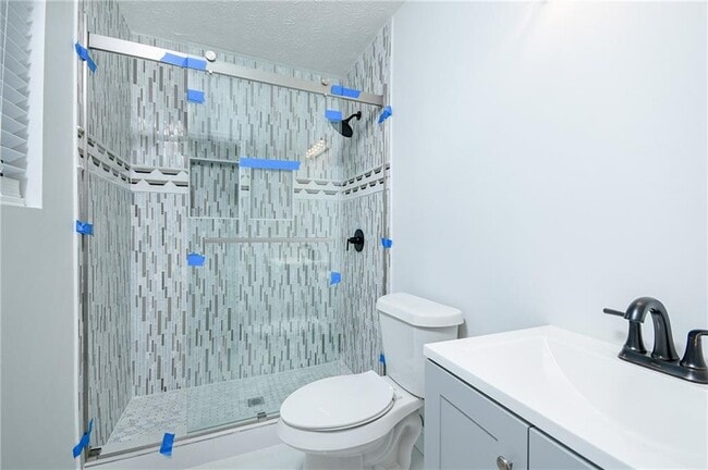 Building Photo - 5041 Alexander Ave