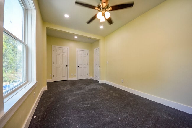 Building Photo - 92 High St