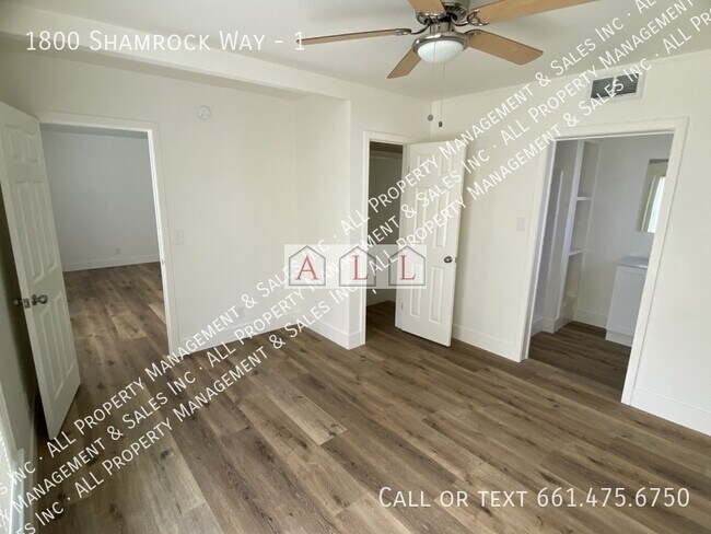 Building Photo - 1800 Shamrock Wy