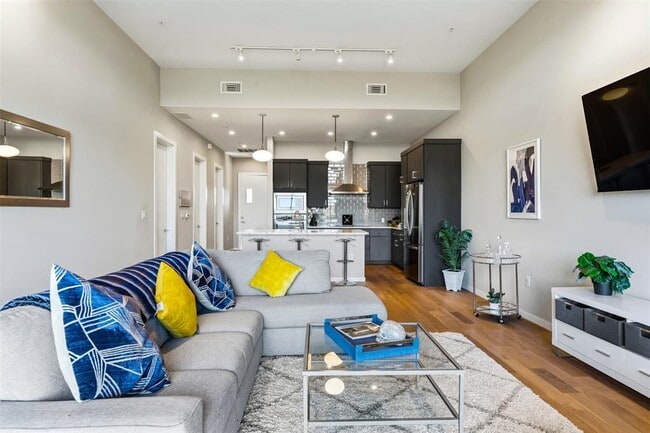 Building Photo - 5921 Hiline Rd