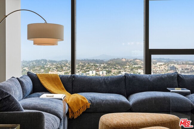Building Photo - 1100 Wilshire Blvd