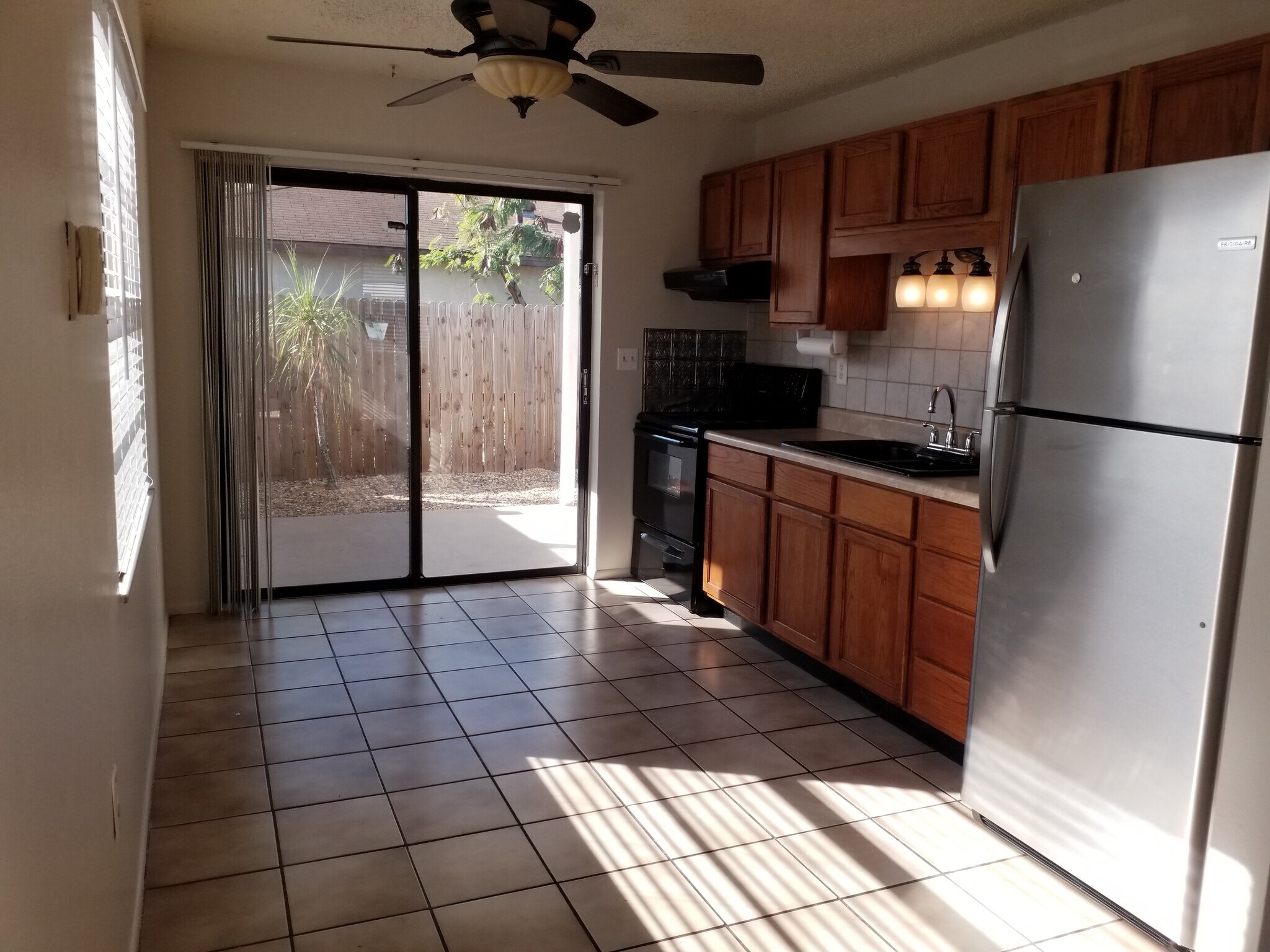 Building Photo - 6153 Sapphire Dr
