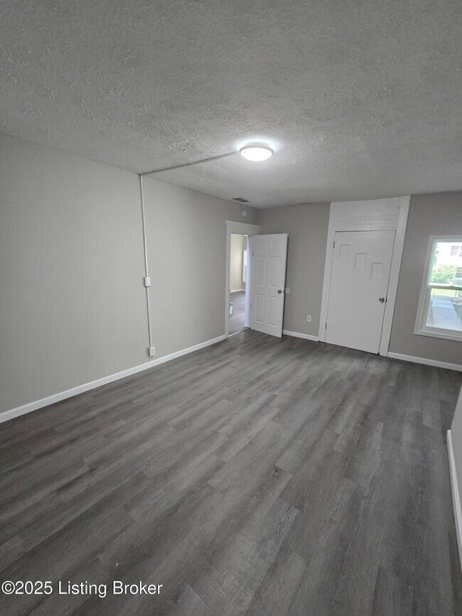 Building Photo - 1542 Garland Ave