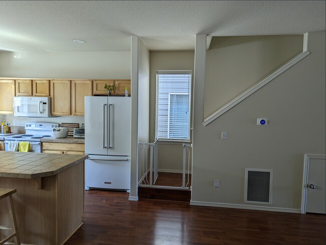 Building Photo - 1239 SW 175th Ave