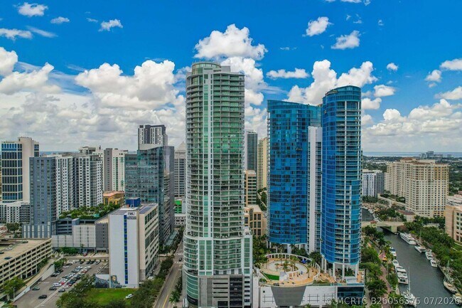 Building Photo - 100 E Las Olas Blvd