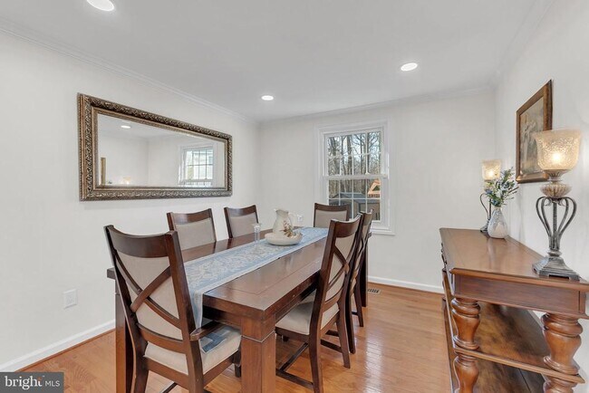 Building Photo - 8271 Raindrop Way