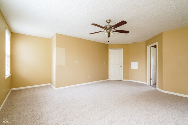 Building Photo - 2146 Rosswood Blvd