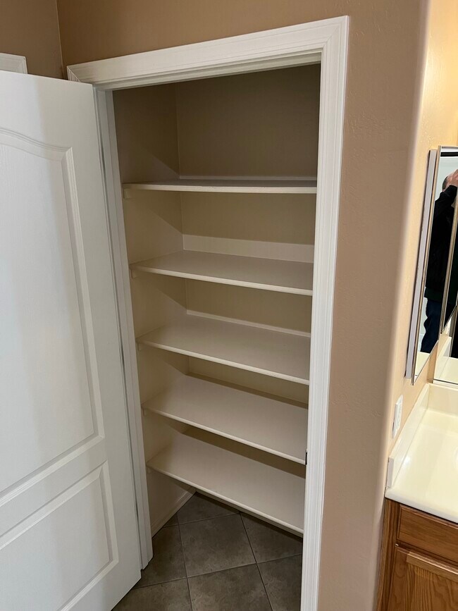 Building Photo - 25 S Quinn Cir