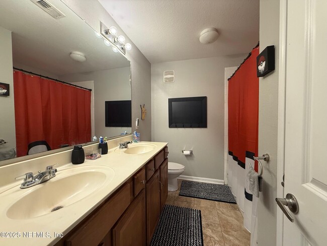 Building Photo - 10200 Belle Rive Blvd