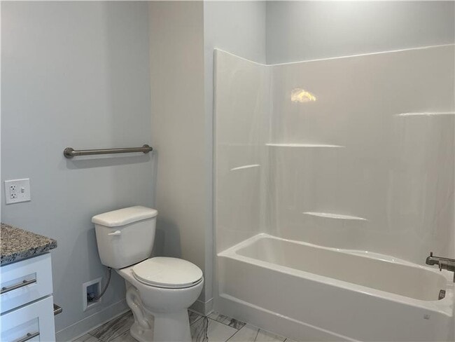 Building Photo - 231 Park Dr