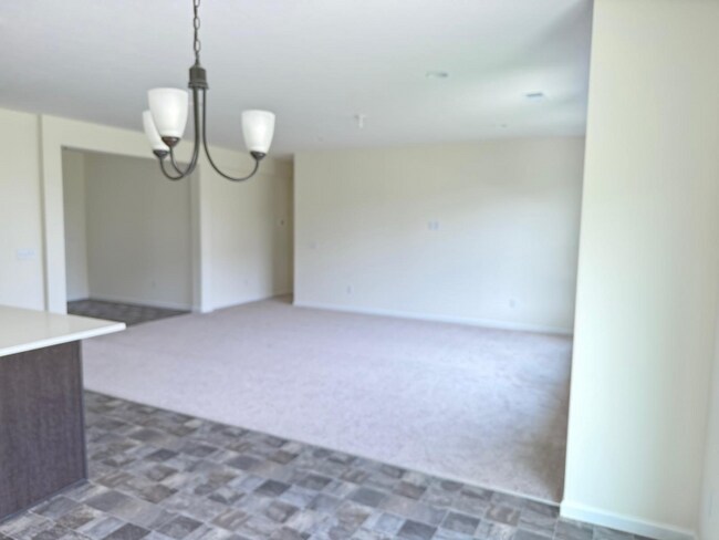 Building Photo - 933 Reeder Cir