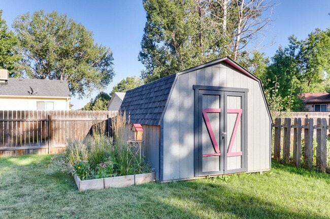 Building Photo - Bright & Cozy 3-Bedroom in the Heart of Longmont!