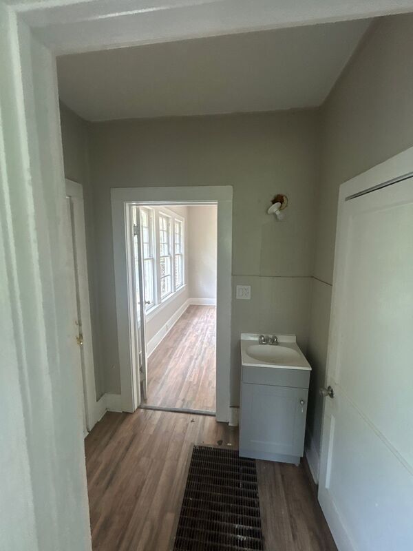 Building Photo - 130 N Alabama Ave